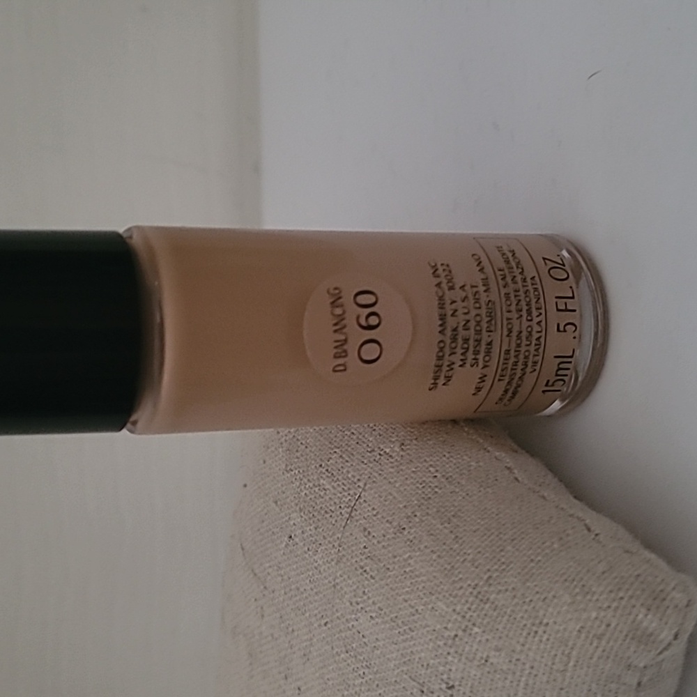 Shiseido The Makeup Dual Balancing Foundation O60 - Picture 3 of 6